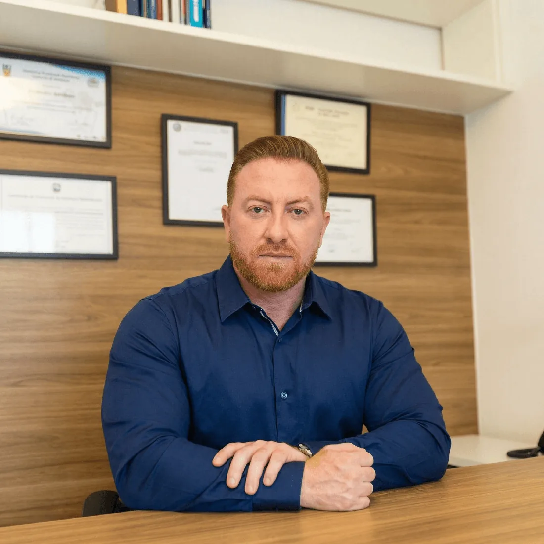 Dr. Filipe Linares, nutricionista e fisiologista, no consultório em São Caetano do Sul